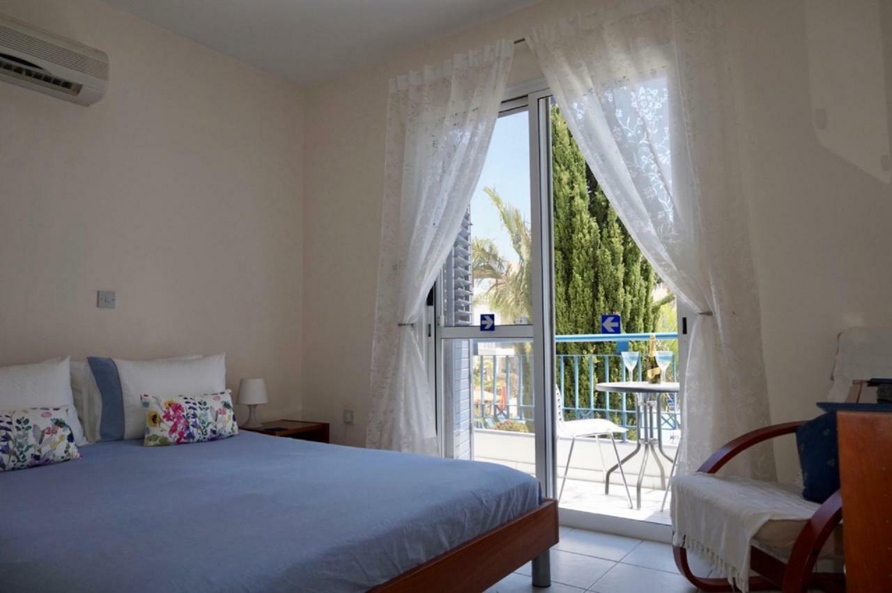 Aurora Townhouse - Complimentary Paphos Airport Transport Villa Eksteriør bilde