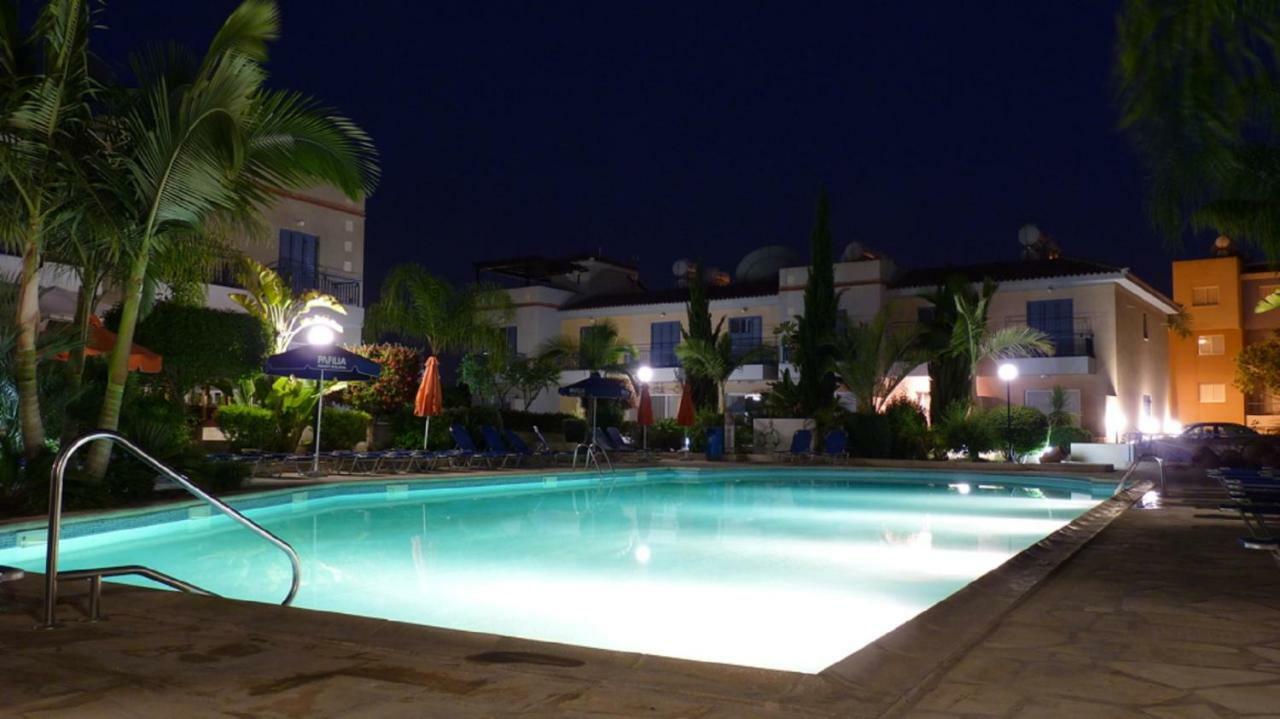Aurora Townhouse - Complimentary Paphos Airport Transport Villa Eksteriør bilde